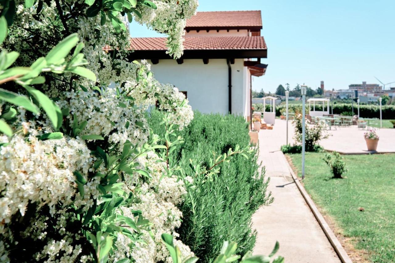 La Massaria Agriresort Orta Nova Exterior foto
