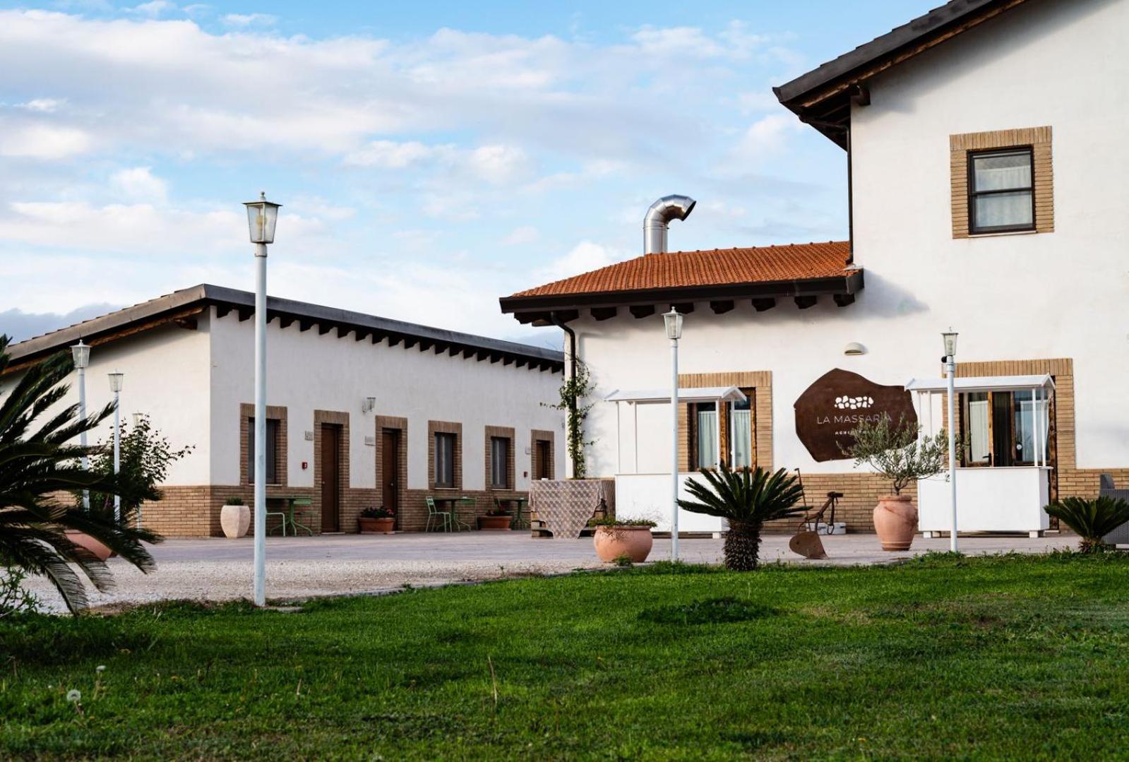 La Massaria Agriresort Orta Nova Exterior foto