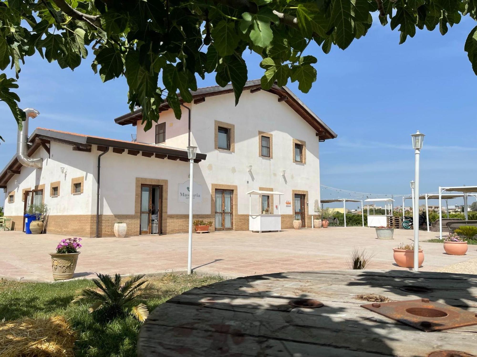 La Massaria Agriresort Orta Nova Exterior foto